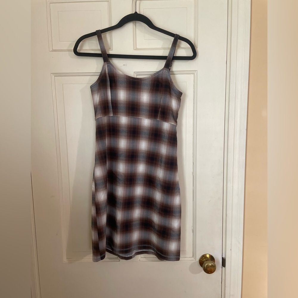 Hollister Plaid Preppy Brown Empire Waist Jumper Dress Size Medium - Picture 11 of 11